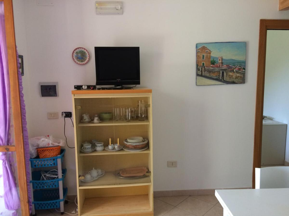 Casa Vacanze La Tuia Castellabate Exterior photo